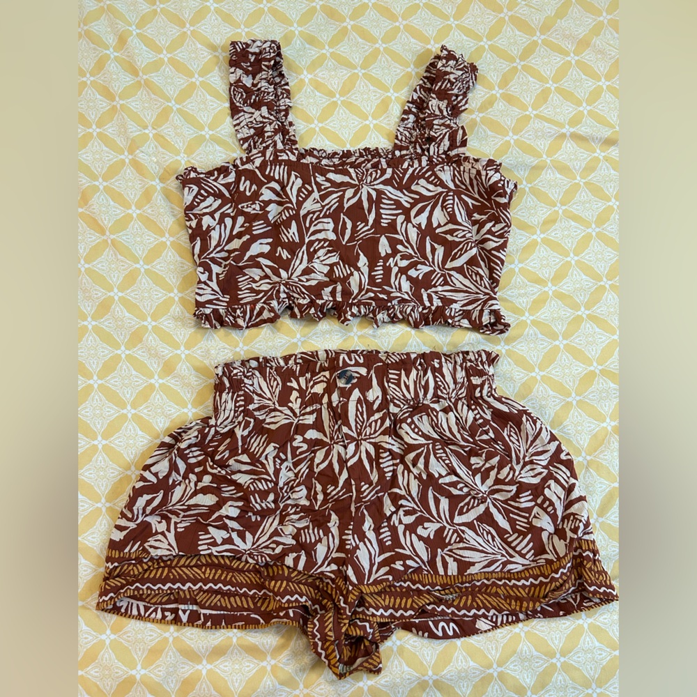 NWT Angie Crop Top and Short Set